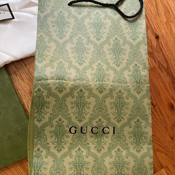 Gucci gift bags - Picture 2 of 4